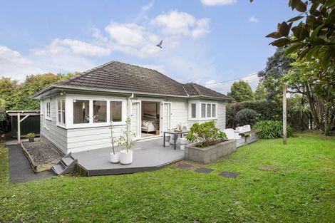 Photo of property in 1/12 Craigbank Avenue, New Lynn, Auckland, 0600