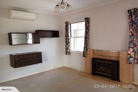 Photo of property in 147 Avonhead Road, Avonhead, Christchurch, 8042