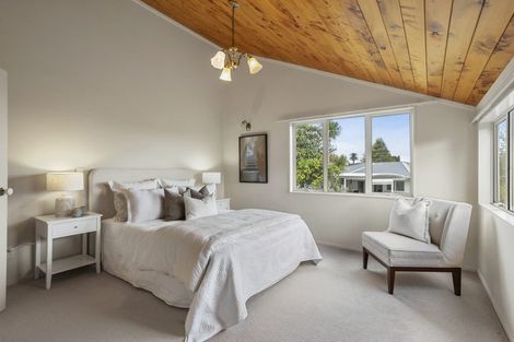 Photo of property in 2/20 Compton Street, Hillcrest, Auckland, 0627