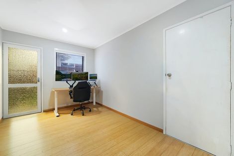 Photo of property in 12 Glenbush Place, Birkenhead, Auckland, 0626