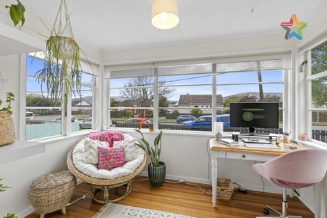 Photo of property in 114 Waddington Drive, Naenae, Lower Hutt, 5011