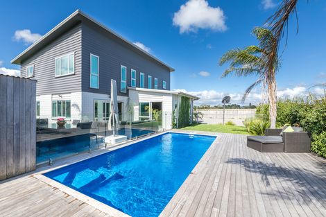 Photo of property in 63 Tapu Road, Huapai, Kumeu, 0810