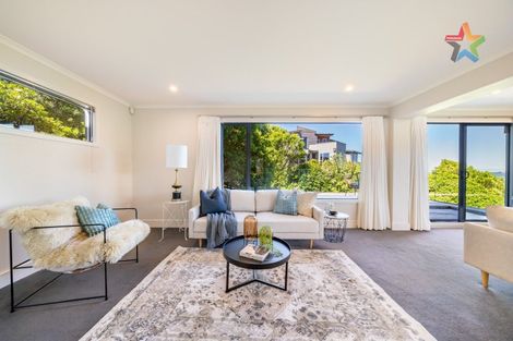 Photo of property in 7 Green Park Lane, Korokoro, Lower Hutt, 5012