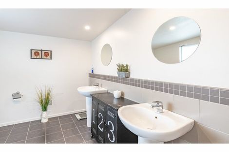 Photo of property in 5 Kensington Avenue, Rangiora, 7400