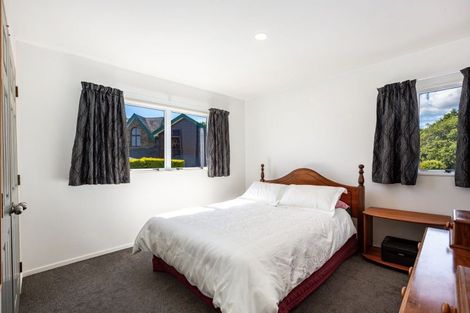 Photo of property in 56 Molyneux Close, Whitby, Porirua, 5024