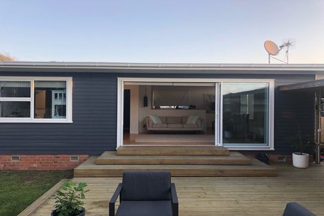 Photo of property in 1/248 Birkdale Road, Birkdale, Auckland, 0626