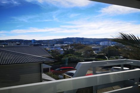 Photo of property in 5/15 Brougham Street, Mount Victoria, Wellington, 6011