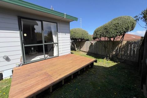 Photo of property in 8a Kentwood Drive, Woodridge, Wellington, 6037