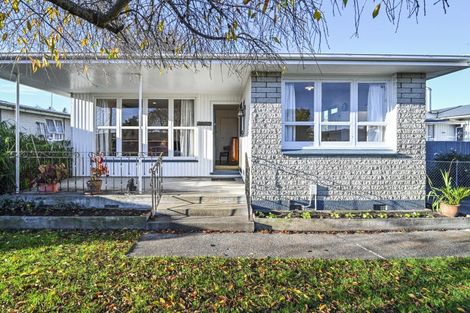 Photo of property in 215 Sunnybank Crescent, Camberley, Hastings, 4120