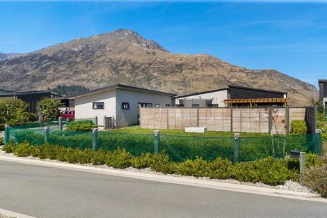 Photo of property in 3 Toni's Terrace, Lower Shotover, Queenstown, 9304