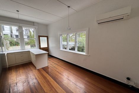 Photo of property in 355 The Terrace, Te Aro, Wellington, 6011