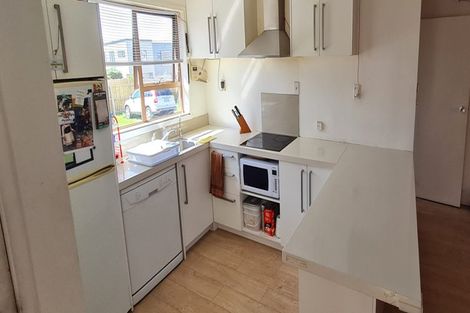 Photo of property in 2/3204 Great North Road, New Lynn, Auckland, 0600