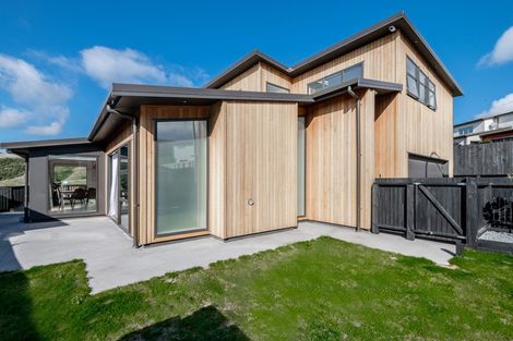 Photo of property in 140 Amesbury Drive, Churton Park, Wellington, 6037