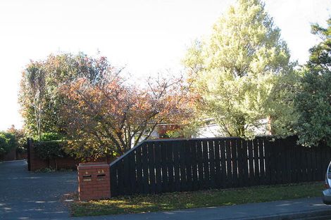 Photo of property in 2/6 Chepstow Avenue, Fendalton, Christchurch, 8052