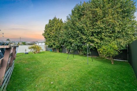 Photo of property in 2/60 Grove Road, Papakura, 2110