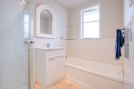 Photo of property in 19 Saint Hill Lane, Havelock North, 4130