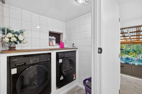 Photo of property in 66 Stillwater Crescent, Stillwater, Silverdale, 0993