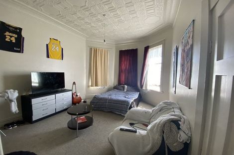 Photo of property in 30 Cambria Street, Hawera, 4610