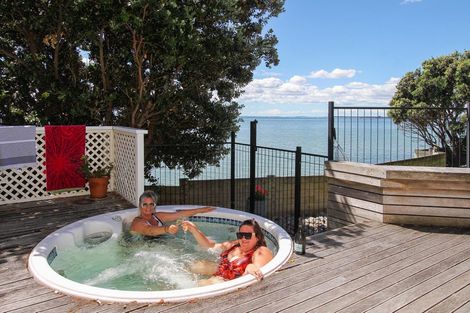 Photo of property in 26 Crispe Road, Clarks Beach, 2122