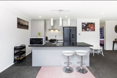 Photo of property in 115 Mawai Hakona Drive, Wallaceville, Upper Hutt, 5018