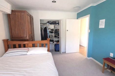 Photo of property in 20 Godley Road, Green Bay, Auckland, 0604