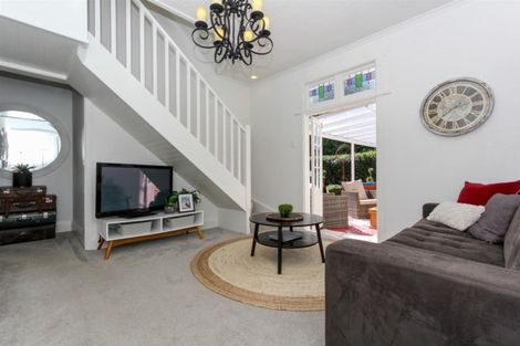 Photo of property in 18 David Street, Westown, New Plymouth, 4310