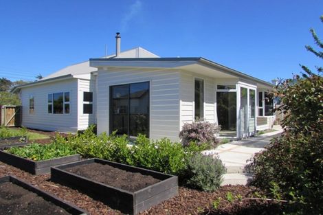 Photo of property in 9 Mary Street, Gore, 9710