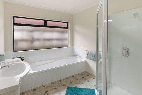 Photo of property in 53 Dalton Drive, Papamoa Beach, Papamoa, 3118