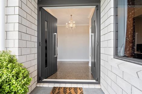 Photo of property in 37 Sylvester Crescent, Flagstaff, Hamilton, 3210