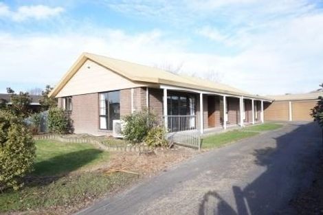 Photo of property in 72 Newnham Street, Rangiora, 7400