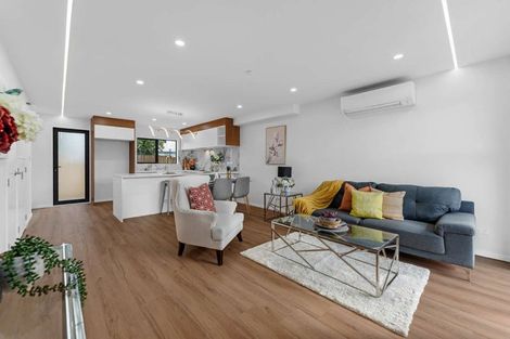 Photo of property in 3/1 Benita Place, Sunnyvale, Auckland, 0612