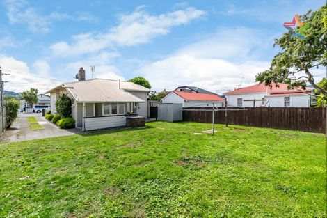 Photo of property in 8 Roxburgh Grove, Petone, Lower Hutt, 5012