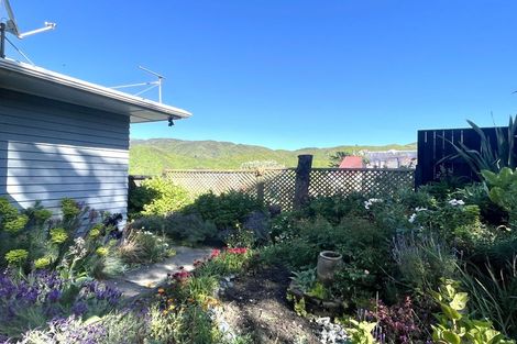 Photo of property in 15 Montreal Grove, Kingston, Wellington, 6021