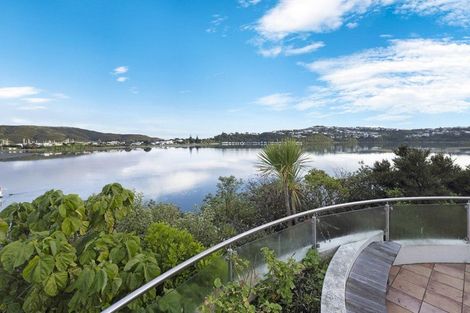 Photo of property in 16 Trevor Terrace, Paremata, Porirua, 5024