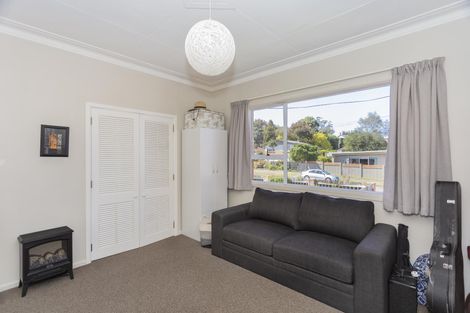 Photo of property in 17 Holmes Street, Holmes Hill, Oamaru, 9401