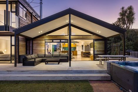 Photo of property in 28 Opahi Bay Road, Mahurangi West, Warkworth, 0983