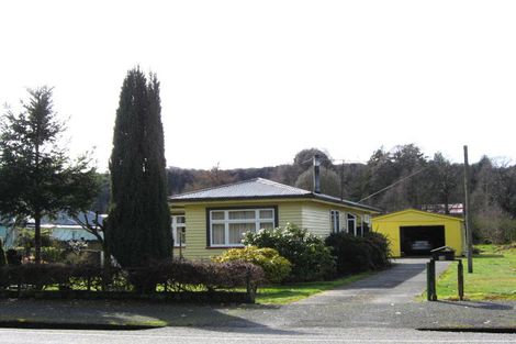 Photo of property in 39 Buller Road, Reefton, 7830