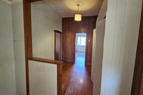 Photo of property in 2a Arahoe Road, New Lynn, Auckland, 0600