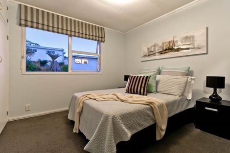Photo of property in 11 Park Rise, Campbells Bay, Auckland, 0630