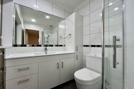 Photo of property in 5 Casabella Court, Northpark, Auckland, 2013