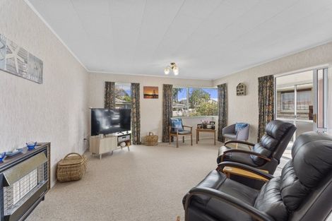 Photo of property in 8b Alexander Place, Otaki, 5512
