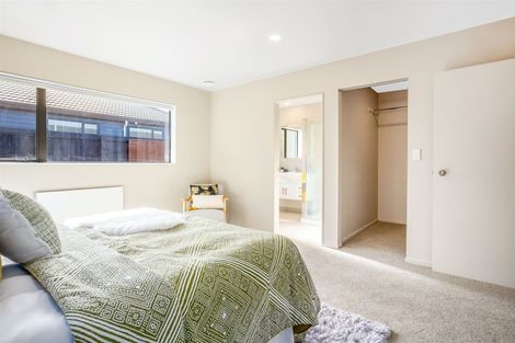 Photo of property in 32 Tongariro Drive, Aotea, Porirua, 5024