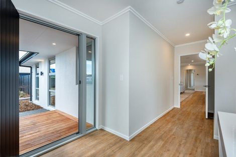 Photo of property in 21 Ridgeland Way, West Melton, 7618