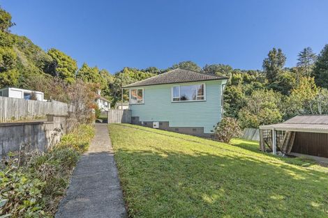 Photo of property in 70 Glenpark Avenue, Frankleigh Park, New Plymouth, 4310
