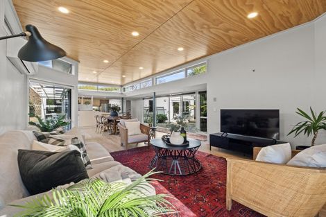 Photo of property in 294 Park Road, Hokowhitu, Palmerston North, 4410