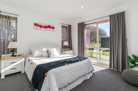 Photo of property in 37 Somerville Crescent, Aidanfield, Christchurch, 8025
