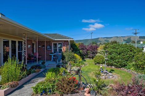 Photo of property in 15 Point Bush Road, Waimate, 7924