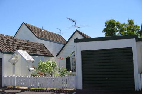 Photo of property in 6/1 Woodbridge Lane, Milford, Auckland, 0620