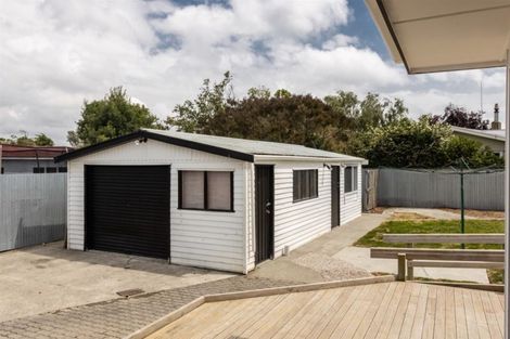Photo of property in 40 Apollo Parade, Milson, Palmerston North, 4414