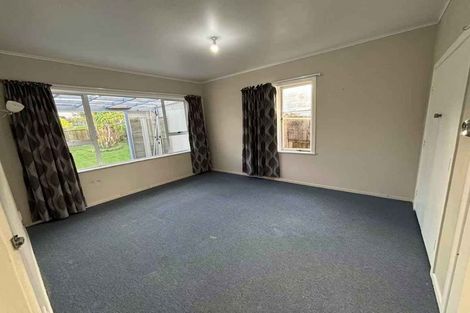 Photo of property in 1/56 Roberts Road, Glenfield, Auckland, 0629